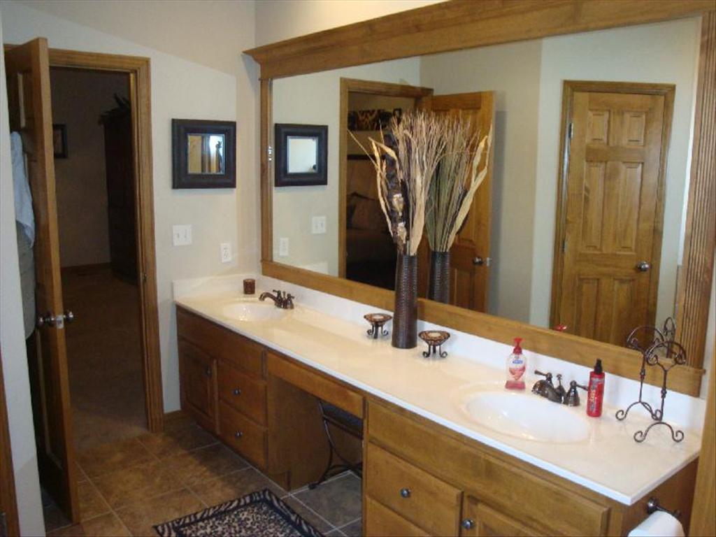 5058 S. Burrows, Springfield, MO 65810