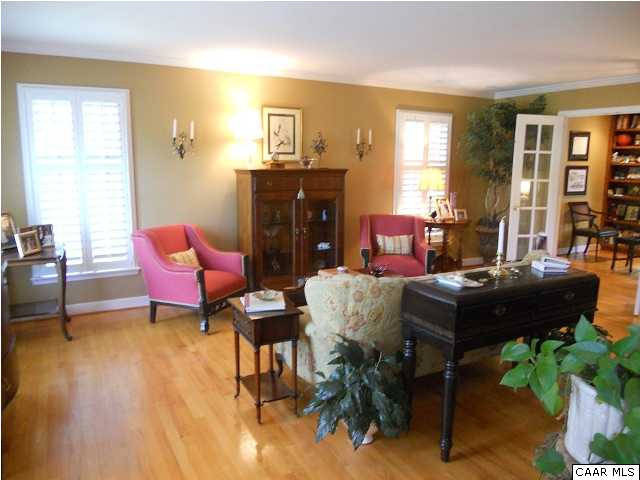580 Knoll Ridge Dr, Charlottesville, VA 22903