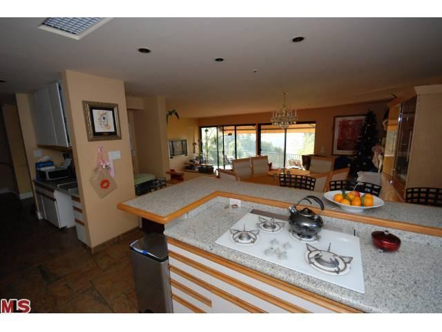 3481 Wonder View Place, Los Angeles (city), CA 90068