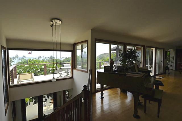 1335 Mokolea Dr, Kailua, HI 96734
