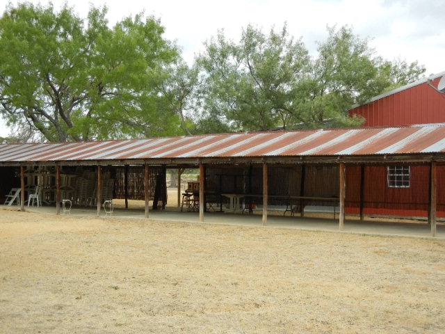 3234 Luckenbach Rd, Fredericksburg, TX 78624