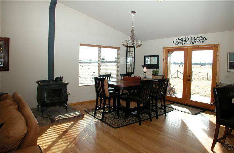 69129 Holmes Road, Sisters, OR 97759