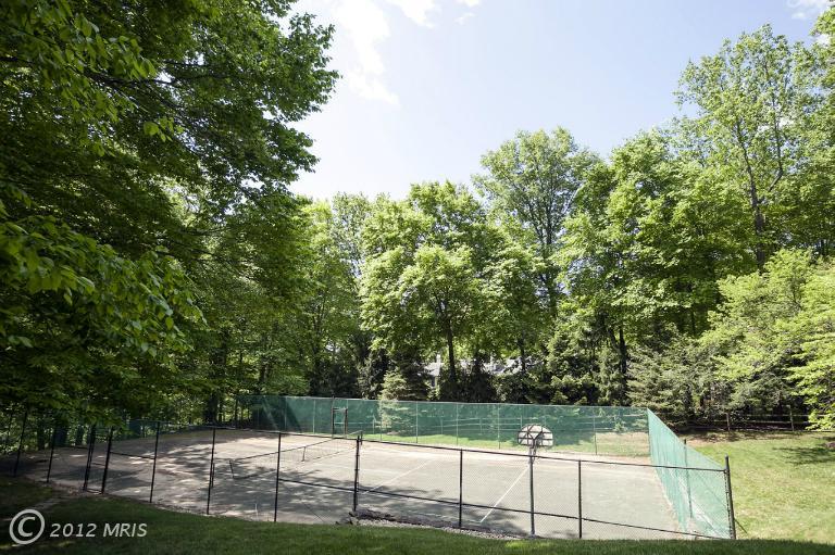 6 Stanmore Court, Potomac, MD 20854