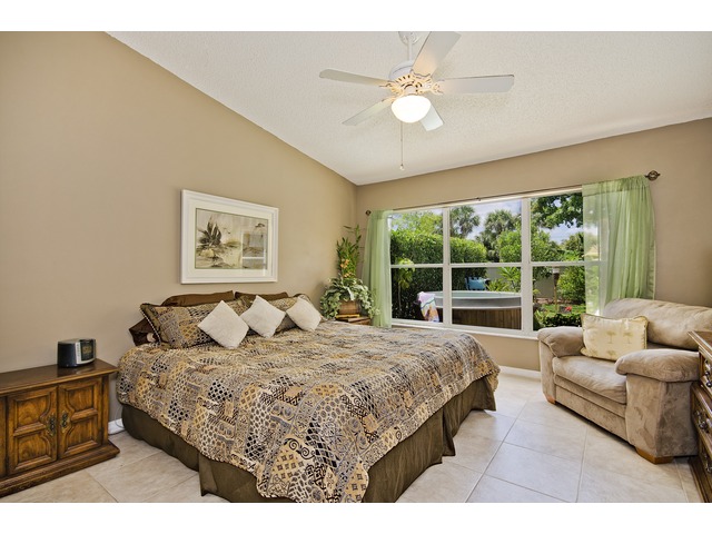 7156 Mill Pond Cir, Naples, FL 34109