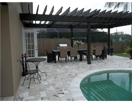 6026 Oakhurst Dr, Seminole, FL 33772