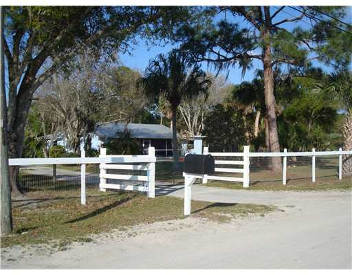 4975 SW Ludlum Street, Palm City, Florida Homes & Land - Real Estate